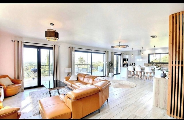 Velleron house 8 persons