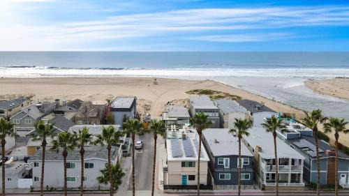 Velvet Sand II by AvantStay Steps to Newport Beach