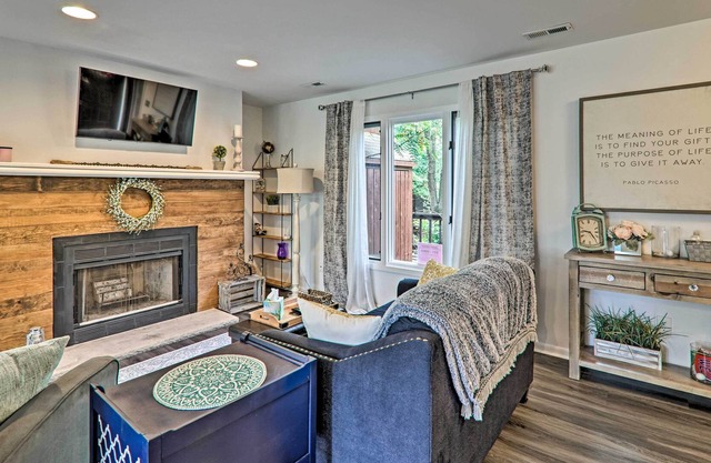 Vernon Condo w/ Balcony < 2 Mi to Mountain Creek!