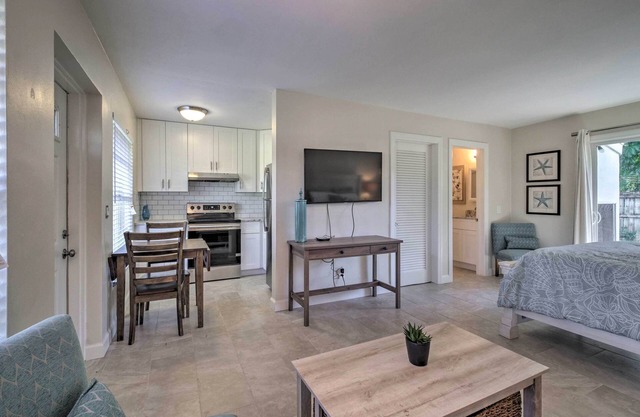 Vero Beach Studio-Walk to Ocean & Restaurants