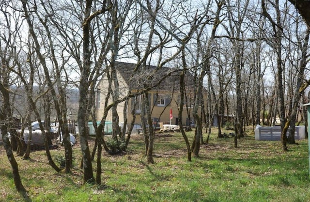 Very charming and quiet house on the Causse Corrézien between Quercy and Périgord