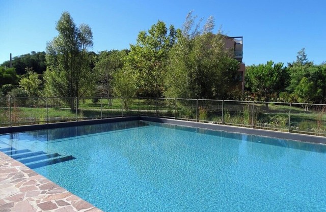 Very nice apartment 75m² with swimming pool, beach 200m away, 4-6 people
