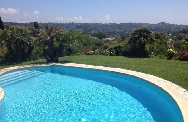 Very nice big family villa with beautiful views to the sea.