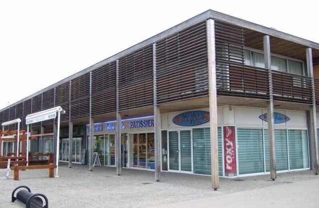 Very pleasant spacious 75m² air-conditioned apartment