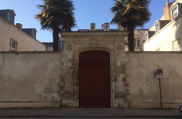 Very quiet apartment in the center of La Rochelle