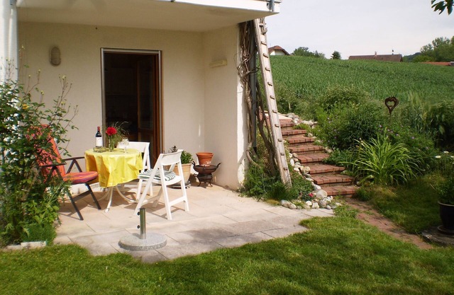 Very quietly situated vacation oasis with feel-good character for non-smokers