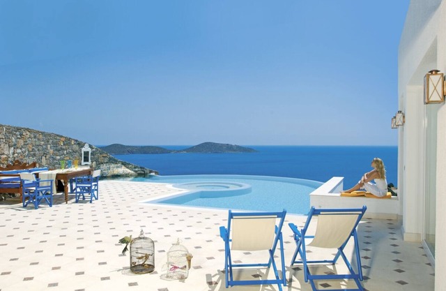 Villa Aellopus - One Bedroom Resort, Sleeps 2