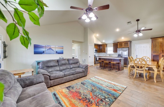 Vian Home Near Tenkiller State Park!