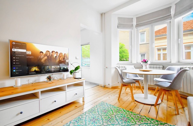 Vibrant Vitoshka Area - 2BR - Kitchen - Metro
