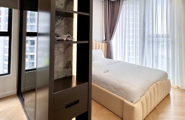 Vie apartment- west tower 3 Luxury br