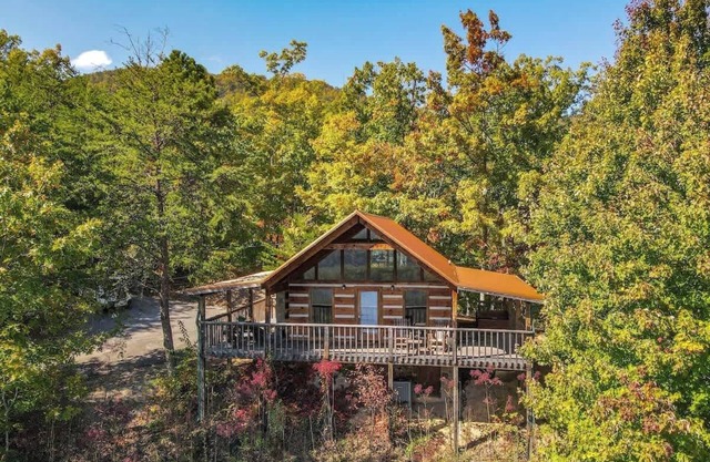 View! Private Studio Cabin,Hot Tub,RELAX,Honeymoon
