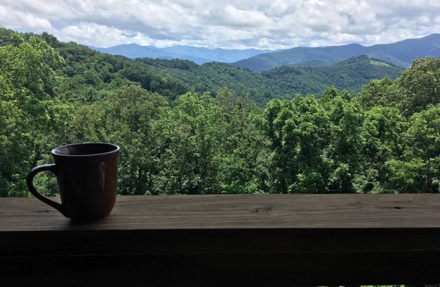 Views Experience serene stays near Great Smokies