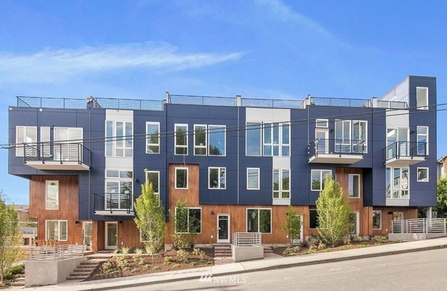 Views of the Space Needle & Lake Union w/Parking!