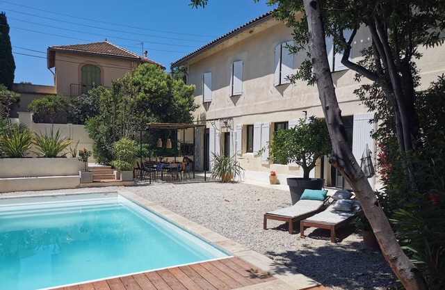 Villa 200 m2 with swimming pool - near calanques