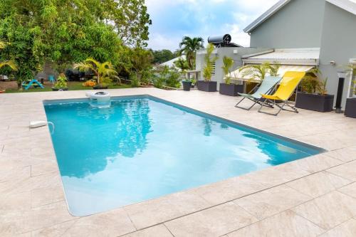 Villa 3 ch l'artist piscine privée et accès plage
