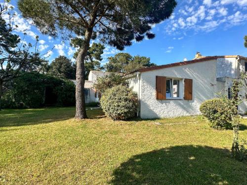 Villa 3 chambres à La Palmyre avec terrasse, parking et WiFi - FR-1-705-98