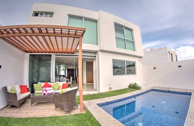 Villa 4F: 4BR w Private Pool & BNayar Beach Club