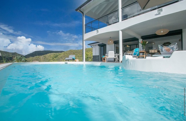Villa 55°AOC magnificent sea and mountain view