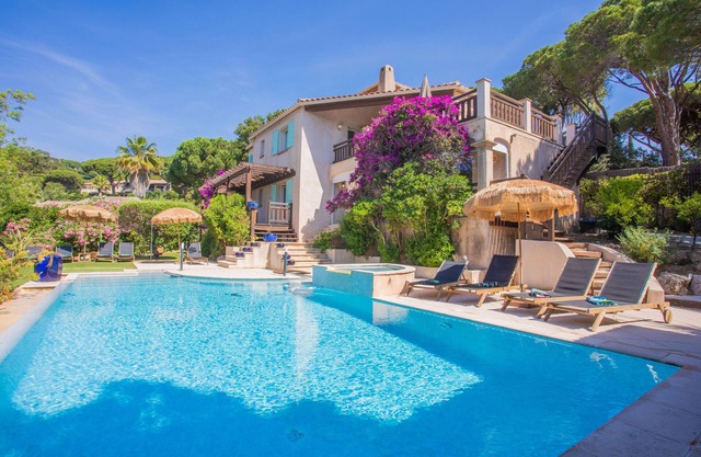 Villa 'À 200m De La Plage' with Sea View, Wi-Fi and Air Conditioning