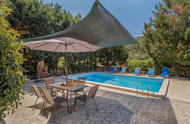 Villa 'Acqua with Private Pool' with Mountain View, Wi-Fi and Air Conditioning