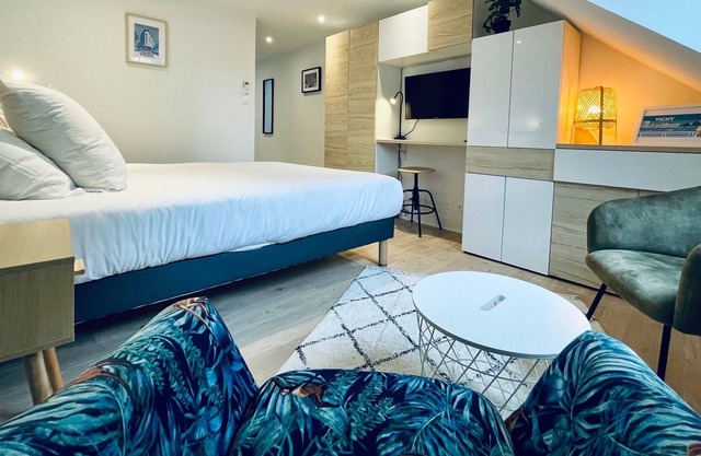 * Villa Adelaide* Studio Les Célestins
