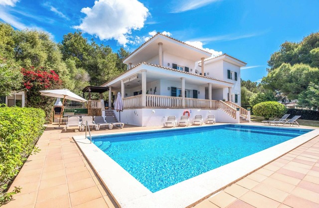 Villa Alaris - Five Bedroom Villa, Sleeps 12