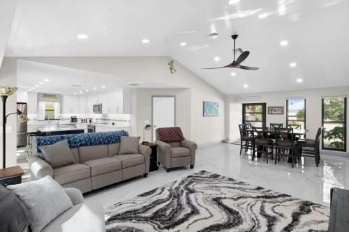 Villa Albatross- Gorgeous Ground Level Pool Home in the Dunes