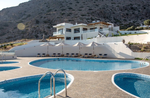 Villa Atalandia, a Cretan Oasis of Rest and Light.