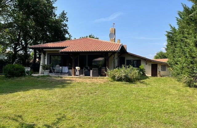 Villa au Calme Proche Bassin