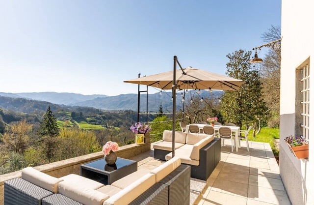 Villa Australis · * Farmhouse with views * Walk to everything