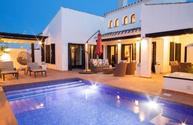 Villa Baños y Mendigo, 4 bedrooms, 10 persons