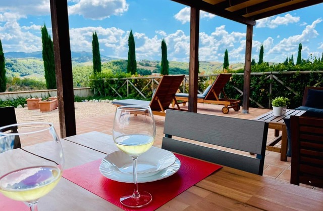 Villa Bel Sogno - Beautiful View Of Volterra And The Countryside.