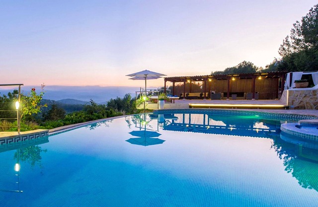 VILLA BELLA