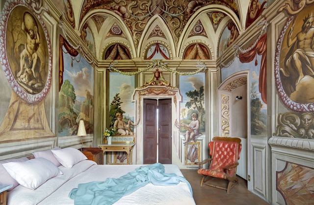 Villa Berla. Frescoed Flat