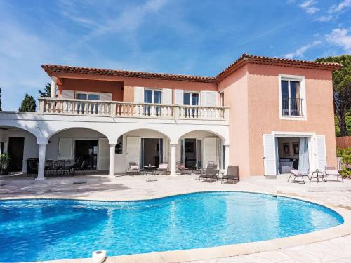 Villa Cacharel by Interhome