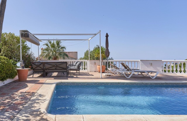 Villa "Casa Bonita" with Stunning Views & Heated Pool