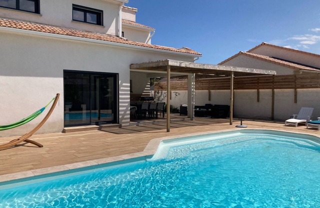 Villa casaleoni for 2 to10 persons with private heated pool