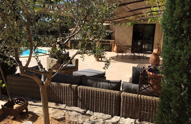 Villa Cassis with swimming pool ideally located in the calanques national park