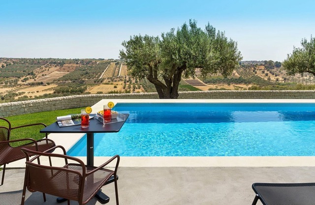 Villa Colleverde - Modern vacation villa with private pool in the south of Sicily