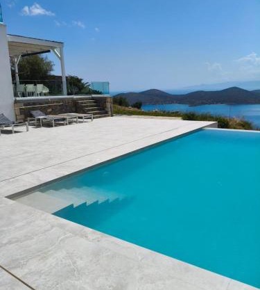 Villa Estée, luxury villa with private infinity pool and jacuzzi