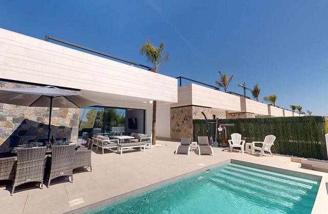 Villa Eugenio KM - Murcia Holiday Rentals Property