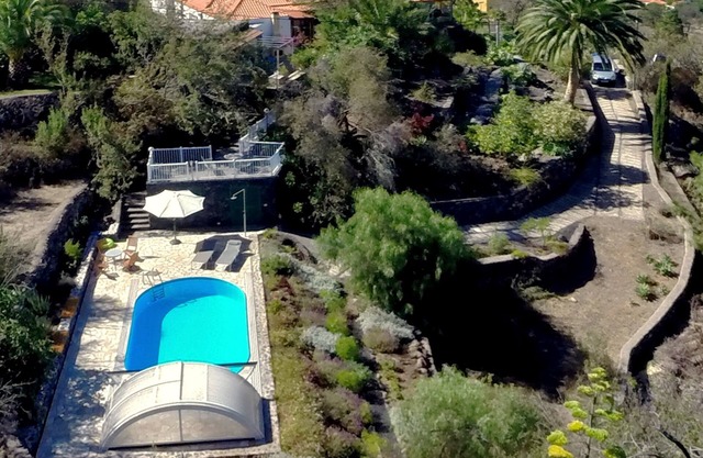 Villa Finca Tijarafe with heated pool