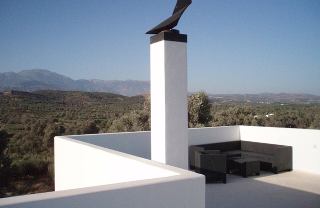 villa fully equipped with swimming pool and sea view and 360 °