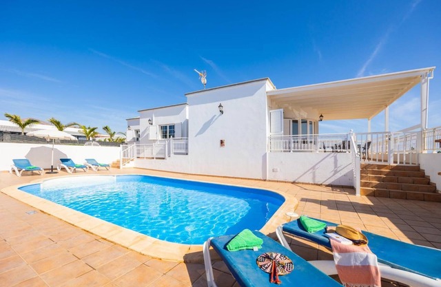 Villa Gaida - Three Bedroom Villa, Sleeps 6