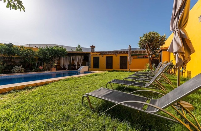 Villa Galdar Cuchufleta piscina BBQ Parking Privado