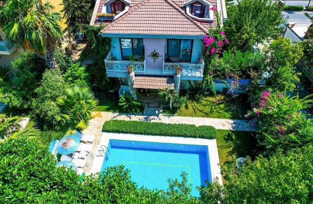 Villa Garden Island - Four Bedroom Villa, Sleeps 10
