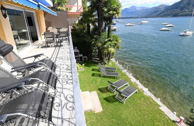 Villa "Genovese al Lago": Exceptional villa with private lake access, indoor pool and own buoy