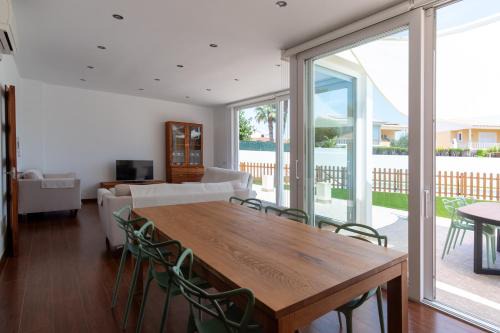 VILLA HOUSES - Villa alta calidad con piscina y jardín