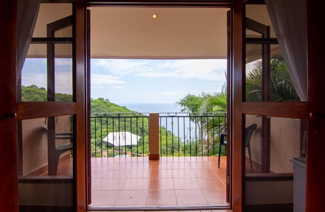 Villa in absolute tranquility with beach 3 swimming pools and onsite restaurant