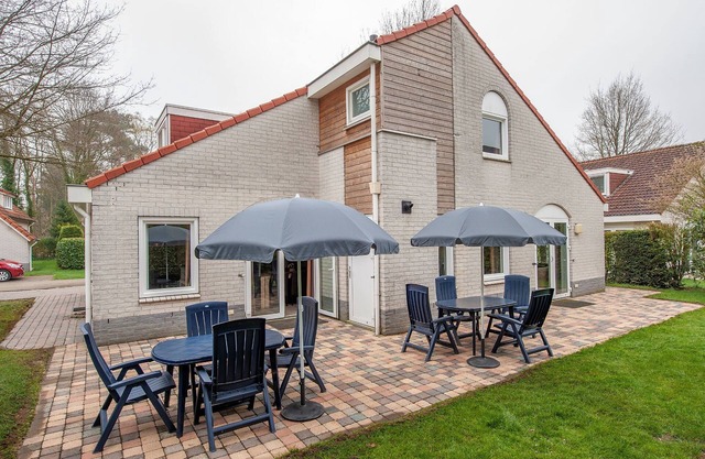 Villa in Arcen with shower & garden